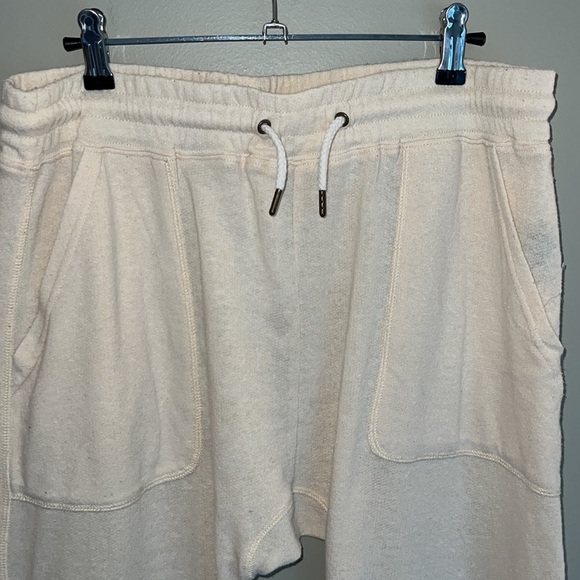 Urban Outfitters Joggers - Polyester & Cotton Material - Picture 4 of 8